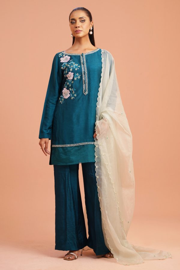 Kameez-DOLA, Pant-Dola , and Dupatta- NYLON Orgenza